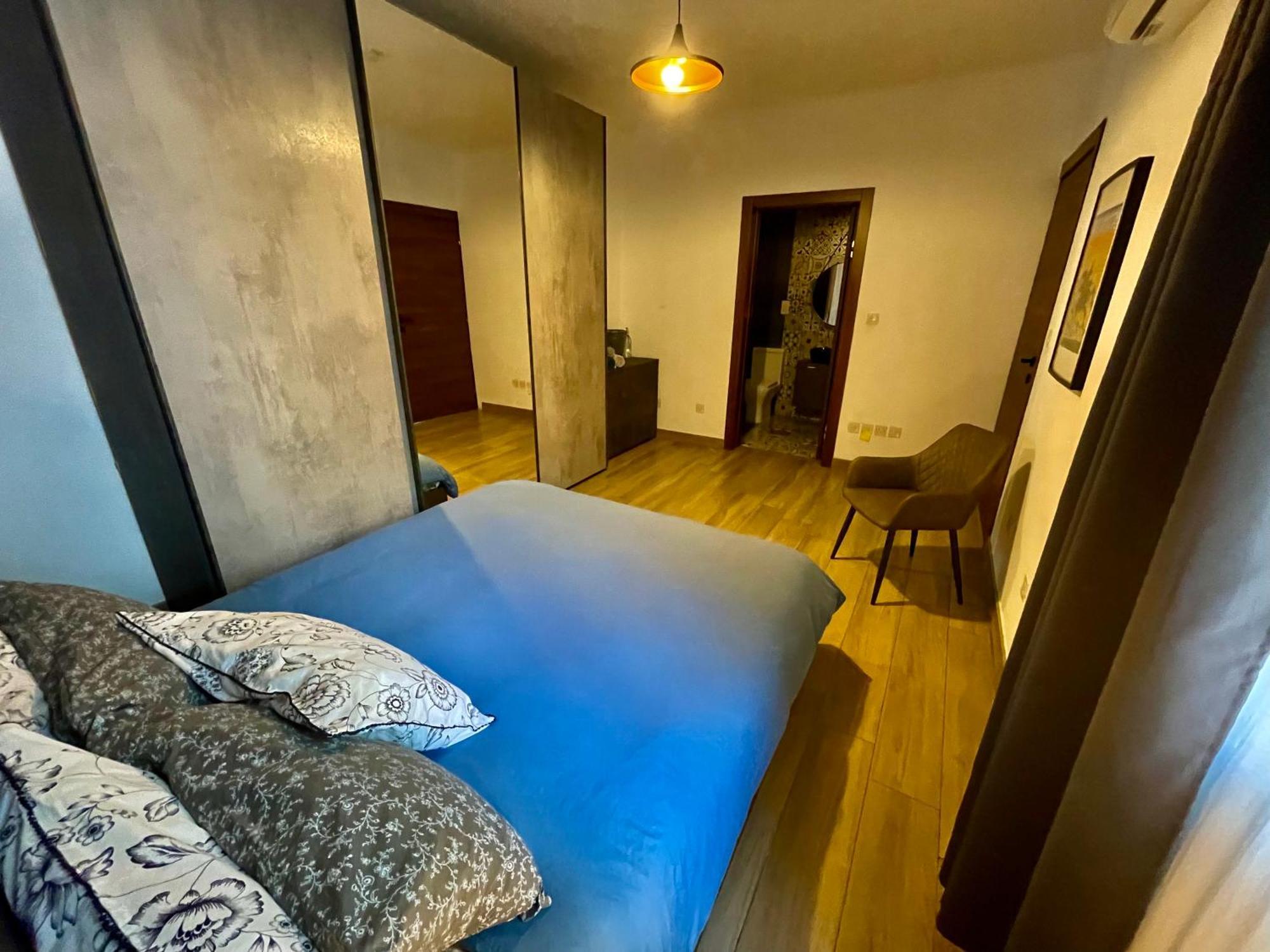 Airport Accommodation Bedroom With Your Own Private Bathroom Self Check In And Self Check Out Air-Condition Included Mqabba Eksteriør bilde